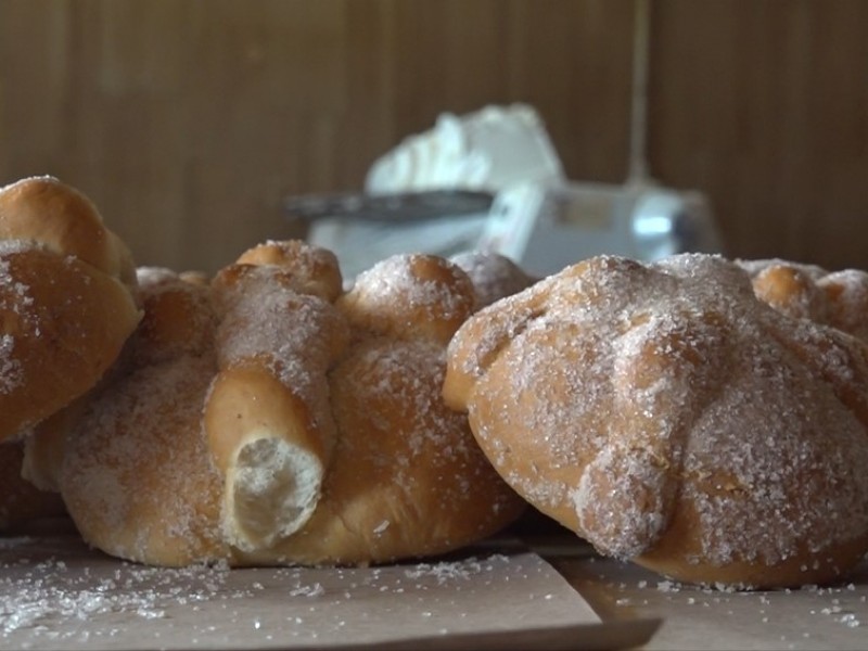Panaderías elaboran hasta 1500 piezas de pan de muerto diariamente
