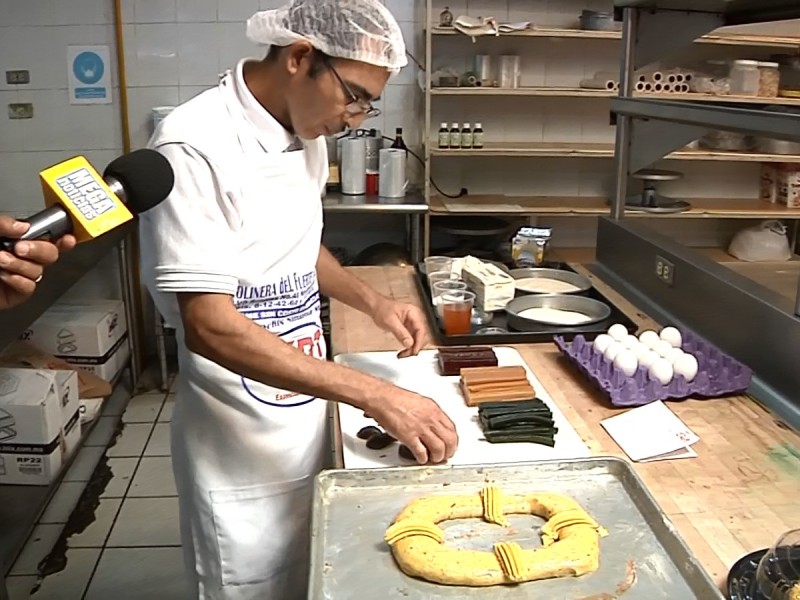 Panaderías preparan Rosca de Reyes en La Paz