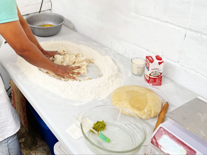 Panaderos sufren por alza constante de insumos