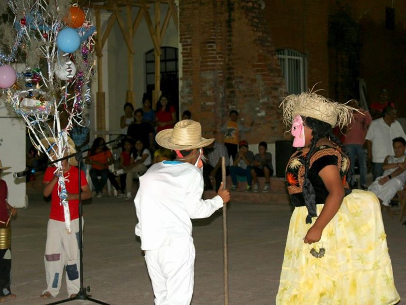 Pandemia apaga tradiciones decembrinas; ¡NO llegó la rama!