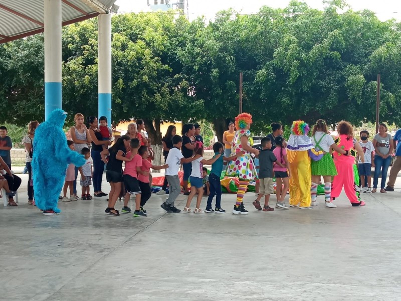 Pandemia da tregua; animadores y payasos reactivan contrataciones