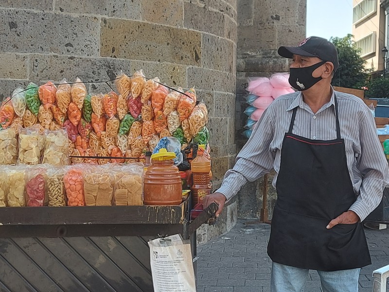 Pandemia lo deja endeudado tras tres meses sin trabajo