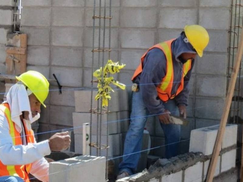 Pandemia ocasiona caída del 50% en obras gubernamentales