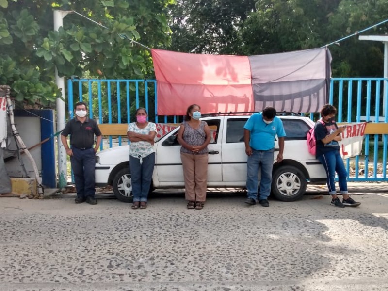 Pandemia retrasa mesa de dialogo, trabajadores continúan en huelga