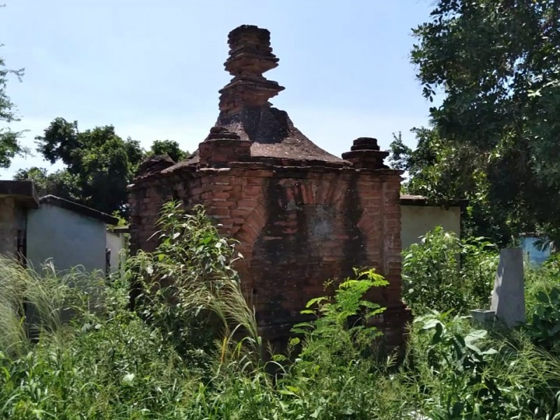 Panteón de Tamazula y sus enigmáticas tumbas del siglo XIX