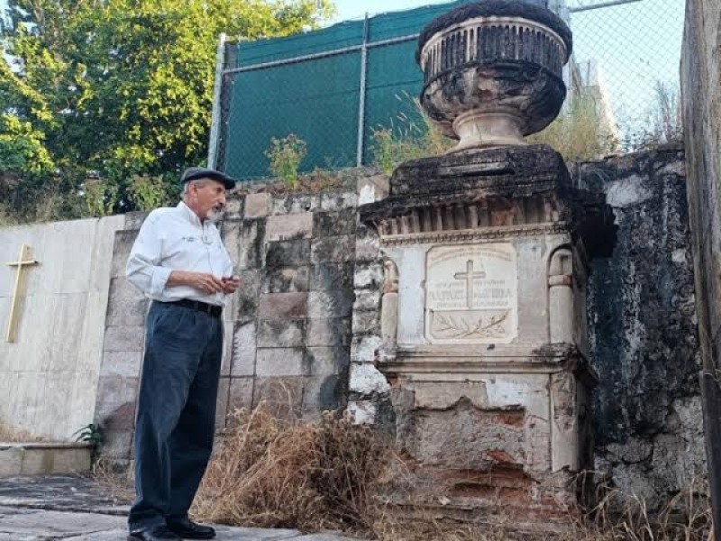 Panteón San Juan: un legado de historia en el abandono