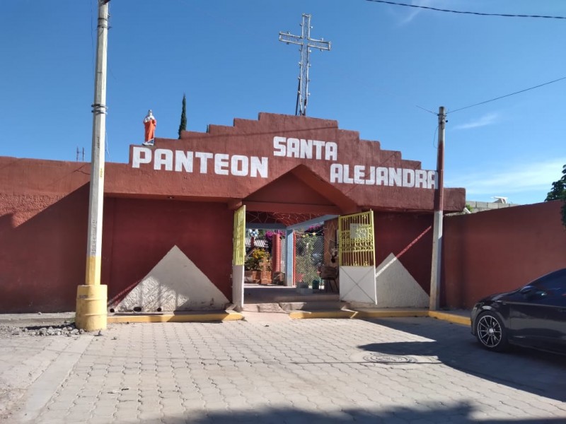 Panteón Santa Alejandra espera 10 mil visitantes por Todos Santos
