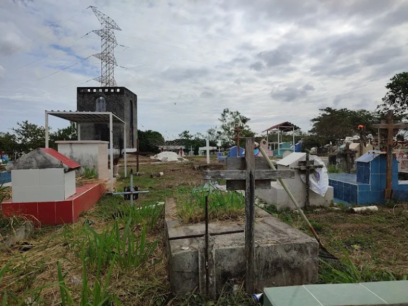Panteones de Boca del Río con operativo especial por Día de Muertos