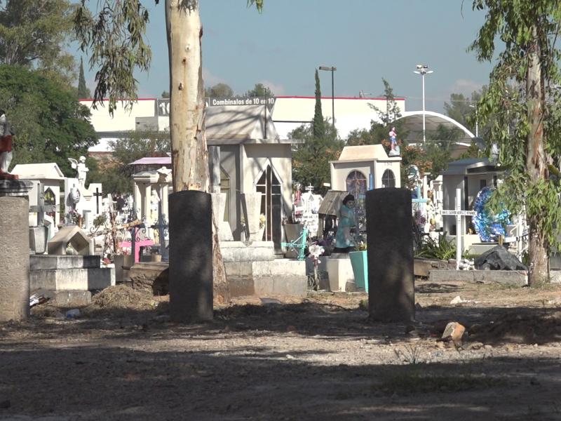 Panteones de Durango esperan 130 mil visitantes en Día de Muertos.