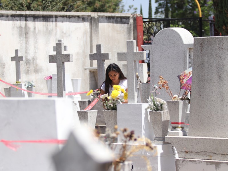 Panteones de Guadalajara permanecerán cerrados el día de muertos