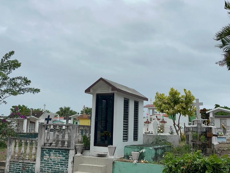Panteones de Tuxpan listos para Día de Muertos Panteones de Tuxpan listos para Día de Muertos