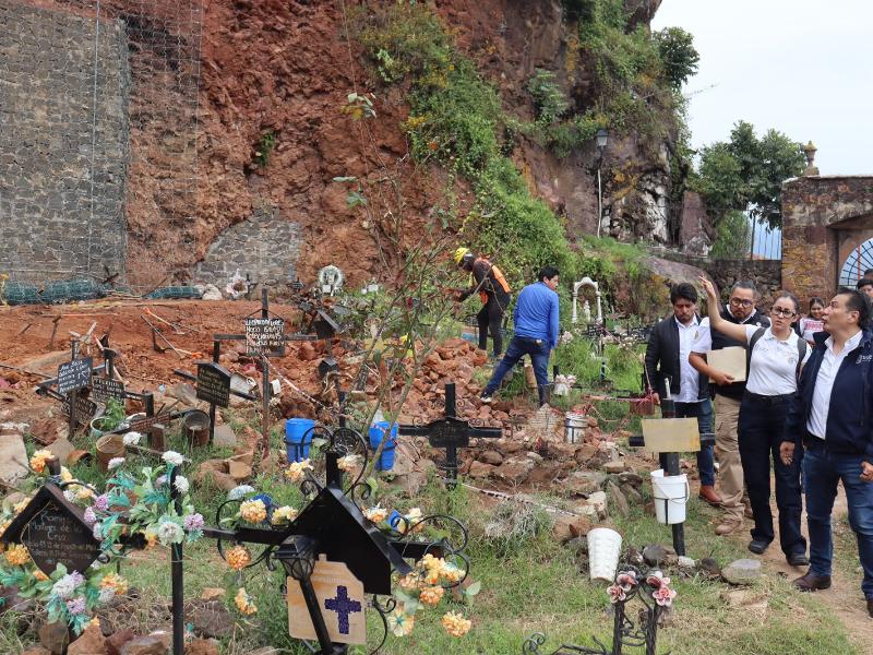 Panteón de Janitzio permanecerá cerrado al público esta noche de muertos