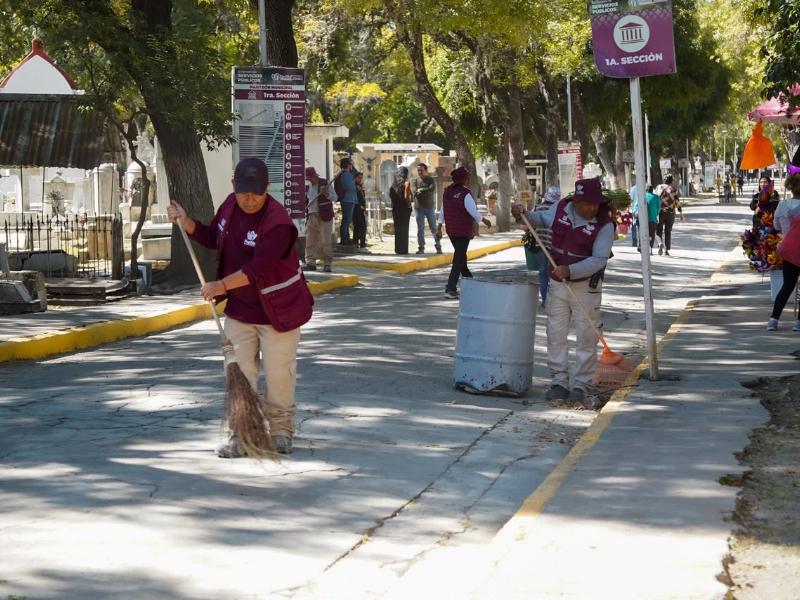 Panteón Municipal de Puebla espera 95 mil visitantes durante Todos Santos