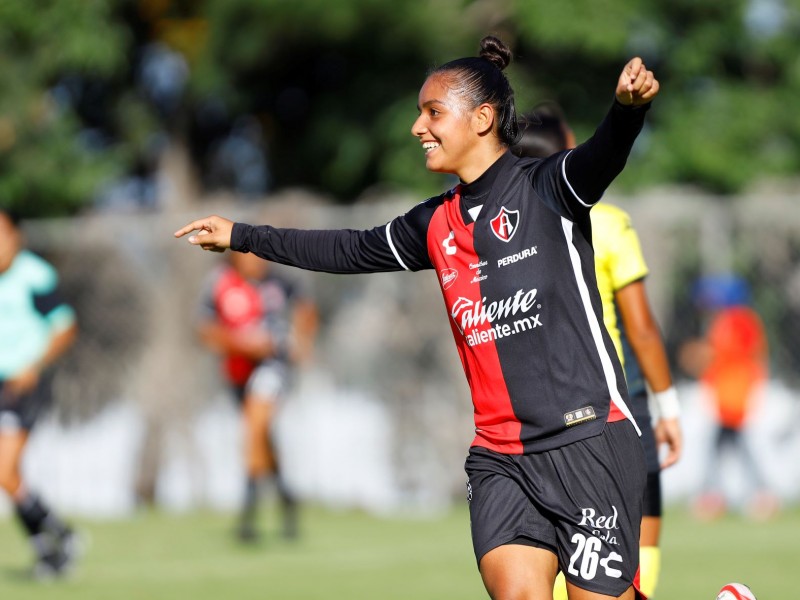 Paola García volvió a las canchas con sub 18