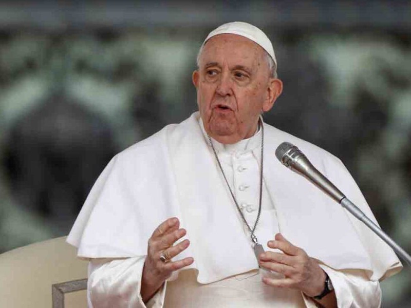Papa Francisco aclara polémica sobre bendiciones a parejas homosexuales