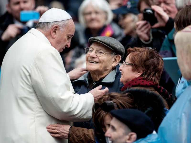 Papa Francisco anuncia día mundial de los abuelos