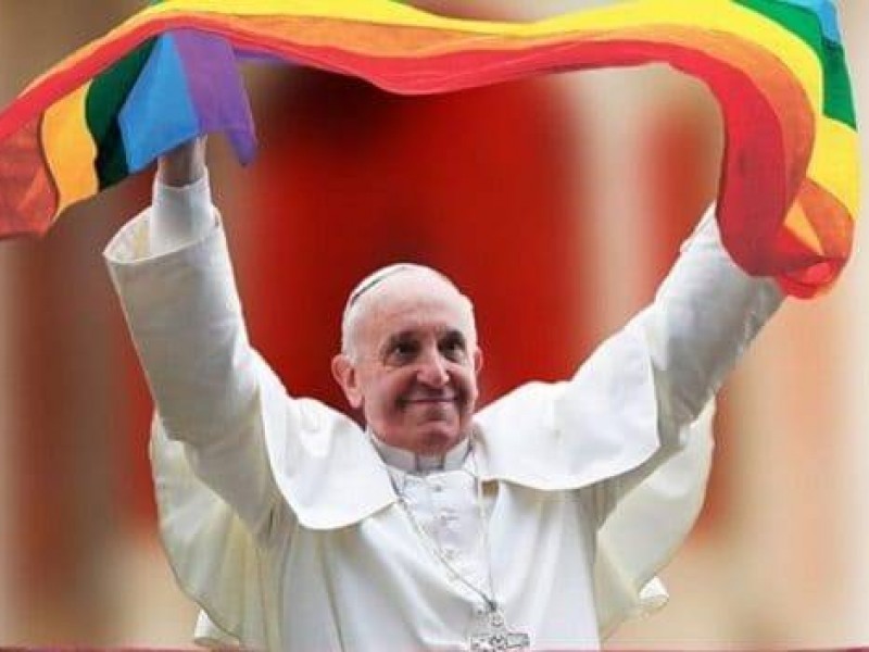 Papa Francisco asegura que “homosexuales tienen derecho a una familia”