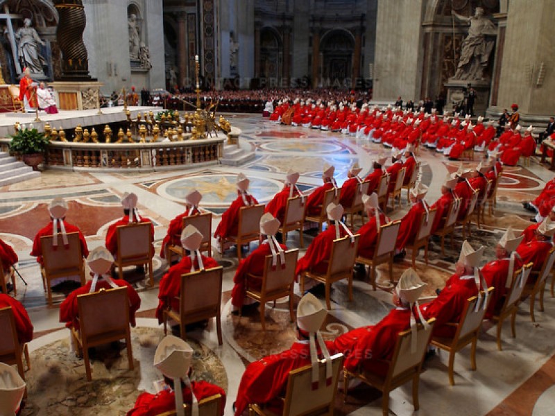 Papa Francisco expande filas de cardenales elegibles para cónclave