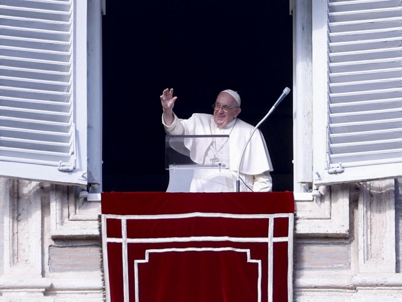 Papa Francisco pide la paz en Perú