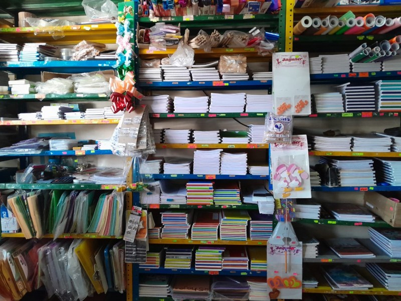 Papelerías esperan alza en ventas por regreso escolar