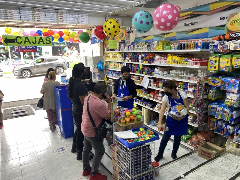 Papelerías esperan repunte de ventas tras inicio de clases