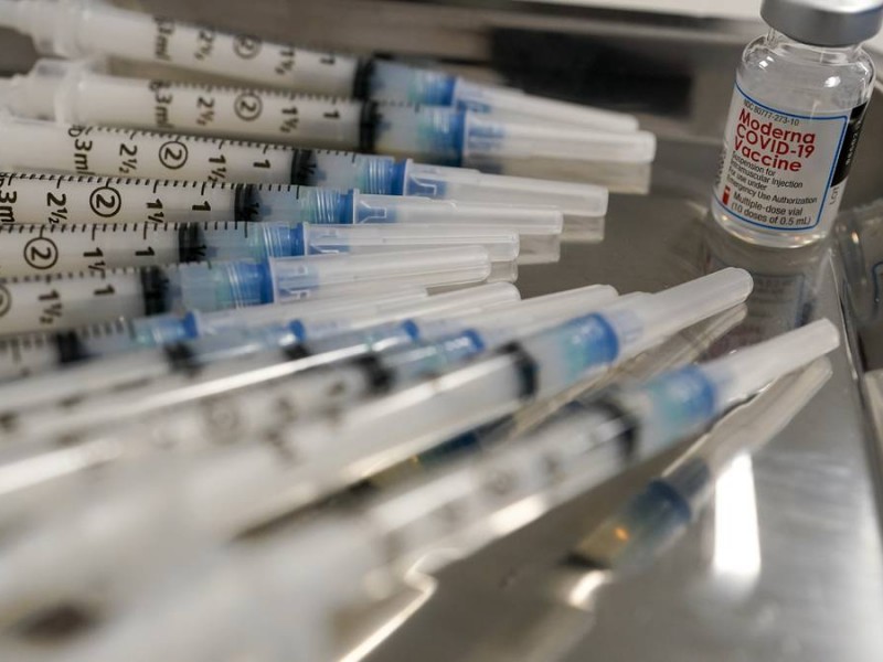 Para combatir Covid-19, pide EEUU vacunas al costo de producción