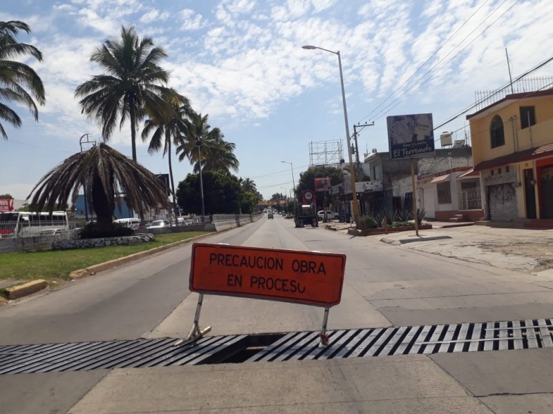 Para evitar accidentes reparará Obras Públicas rejillas en Avenida Insurgentes