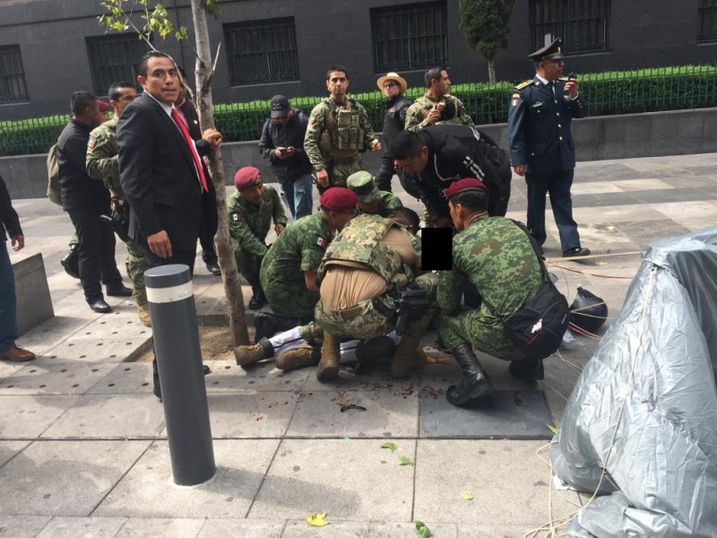 Paracaidista sufre accidente durante Desfile Militar