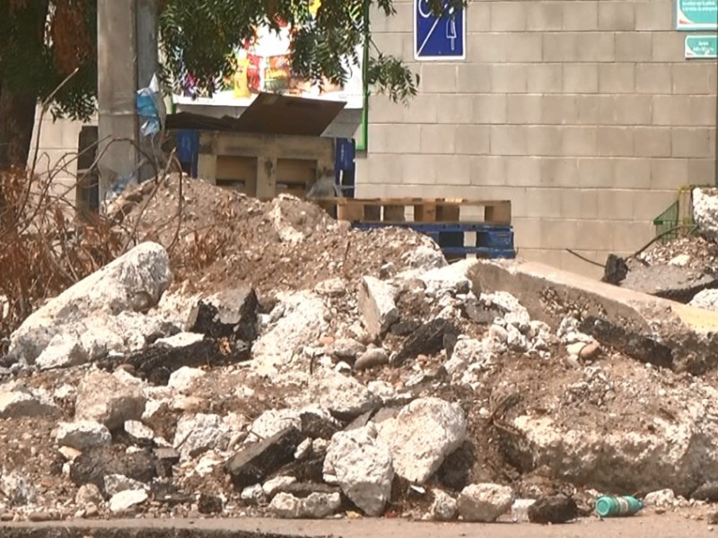 Parada la obra en arroyo López Mateos