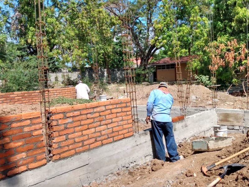Parálisis económica afecta a sectores de la construcción en Tehuantepec