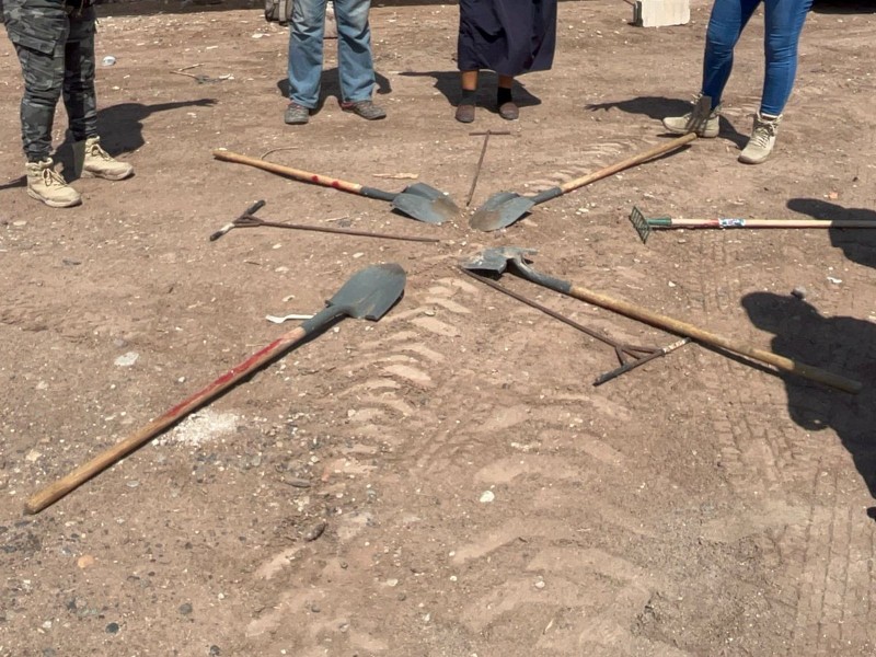 Paralizan búsqueda en Las Areneras hasta conseguir apoyo con retroexcavadora