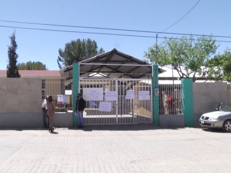Paran escuela primaria de Hacienda Nueva a falta de docentes