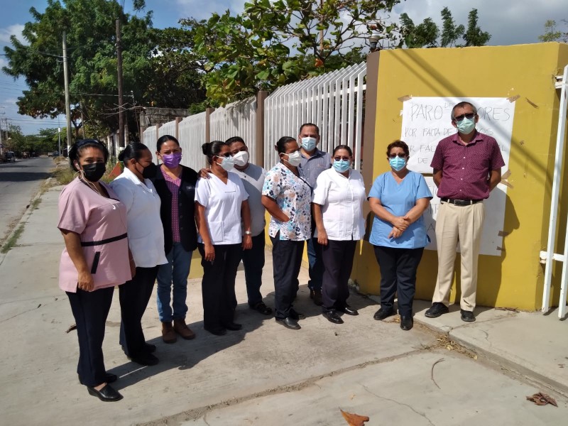 Paran labores en centro de salud de Juchitán