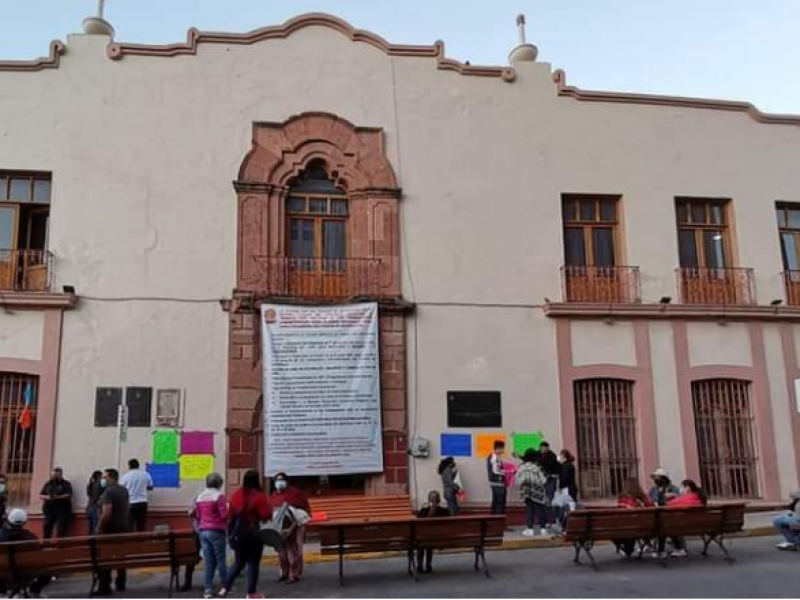 Paran labores en oficinas centrales del Cobach en Chilpancingo