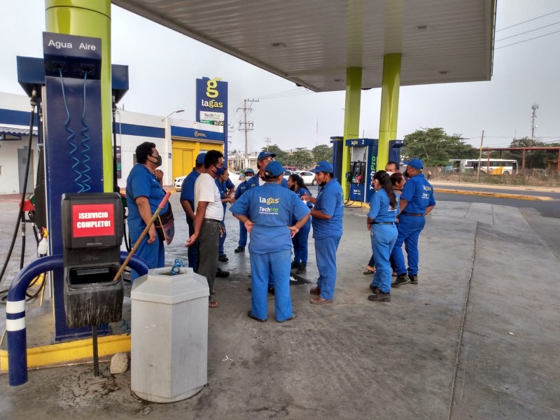 Paran labores para exigir seguridad en gasolinera de Juchitán