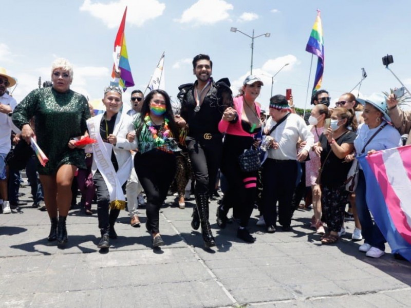 Parejas LGBTTTIQ+ se casarán en Neza