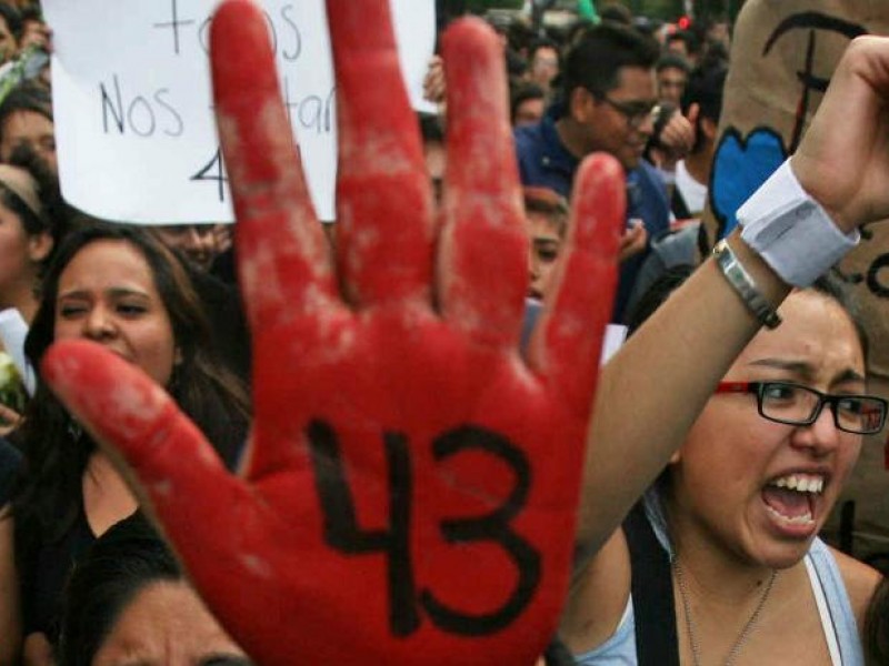 Paro en la UNAM por aniversario de Ayotzinapa