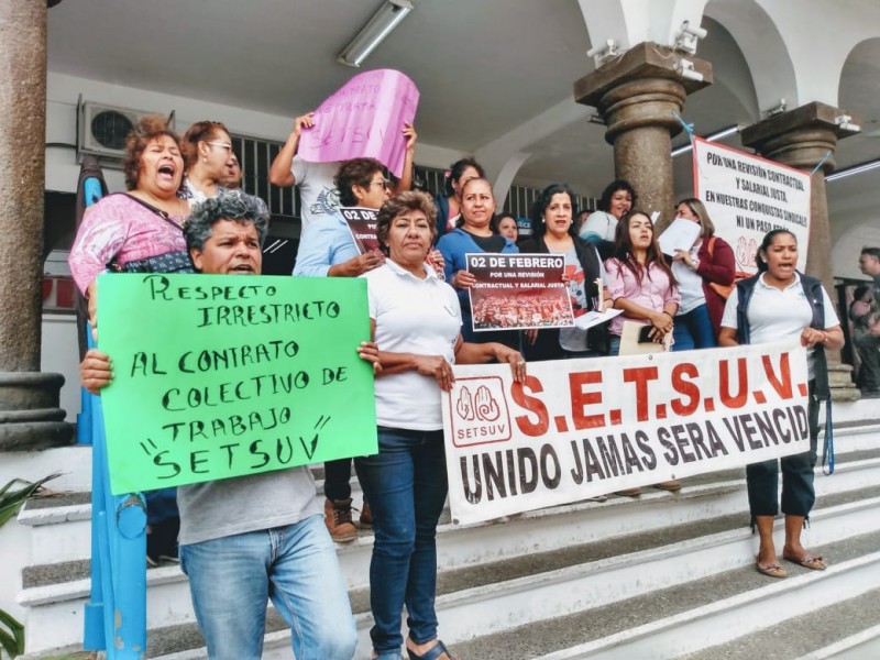 Paro estatal; por aumento y revisión contractual