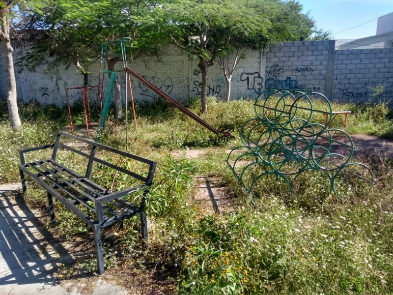 Parque Estrellas del Sur en total abandono