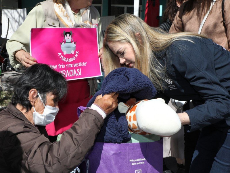 Participa DIF Estatal en la entrega de apoyos Ayudando.mx