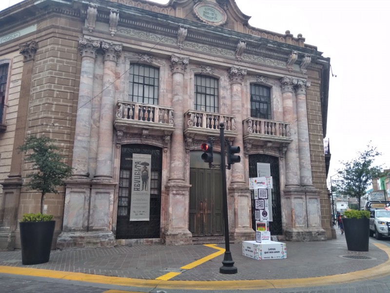 Participa IEC en Feria Nacional del Libro de León