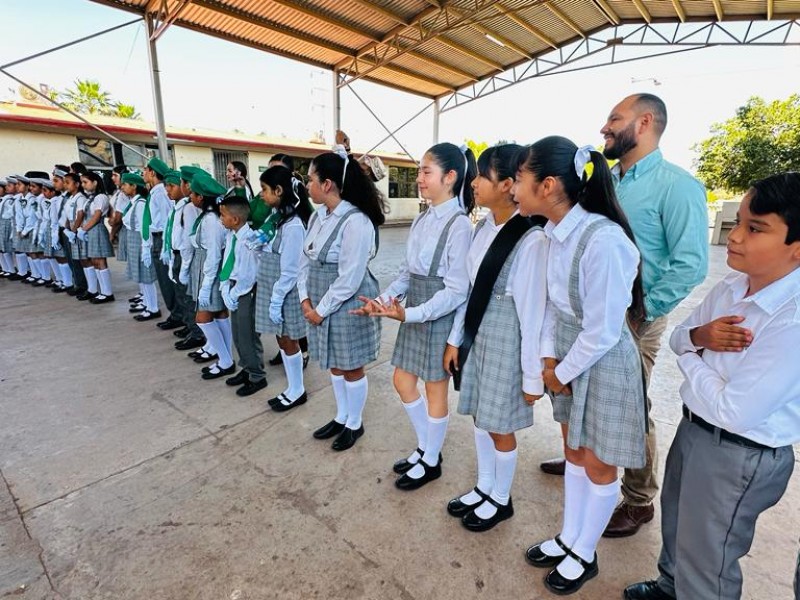 Participan escuelas primarias públicas en concurso Escoltas Promotoras de Paz