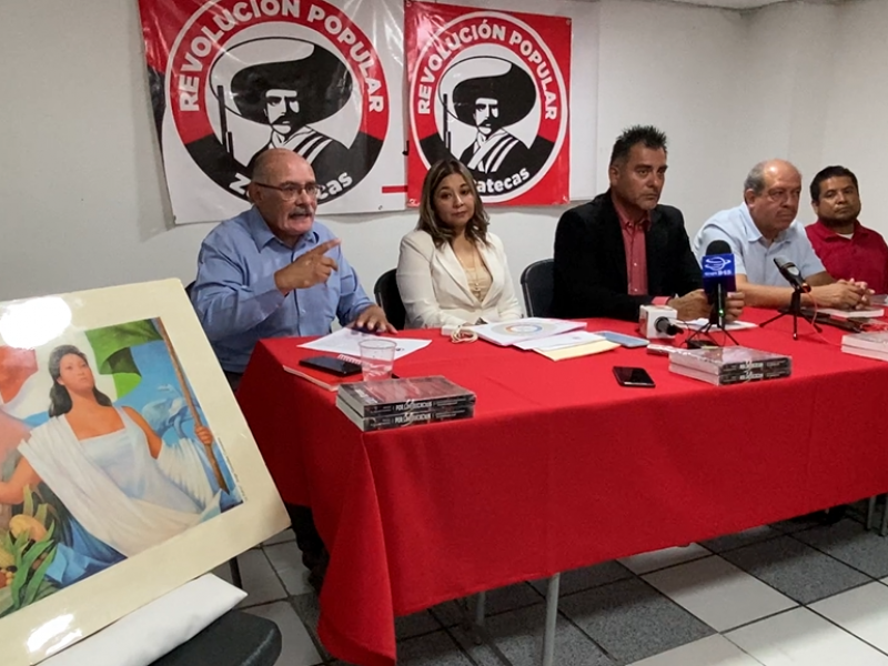 Partido Revolución Popular en defensa de los nuevos libros