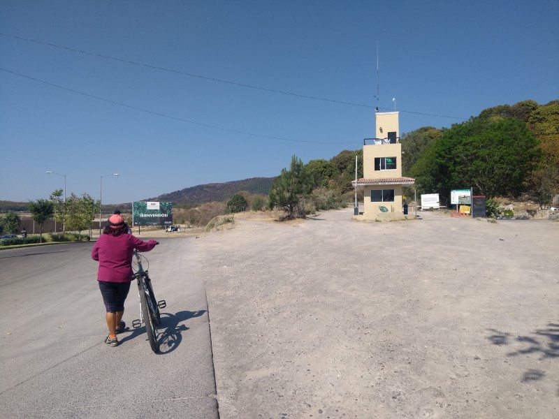 Paseantes no pueden ingresar a La Primavera