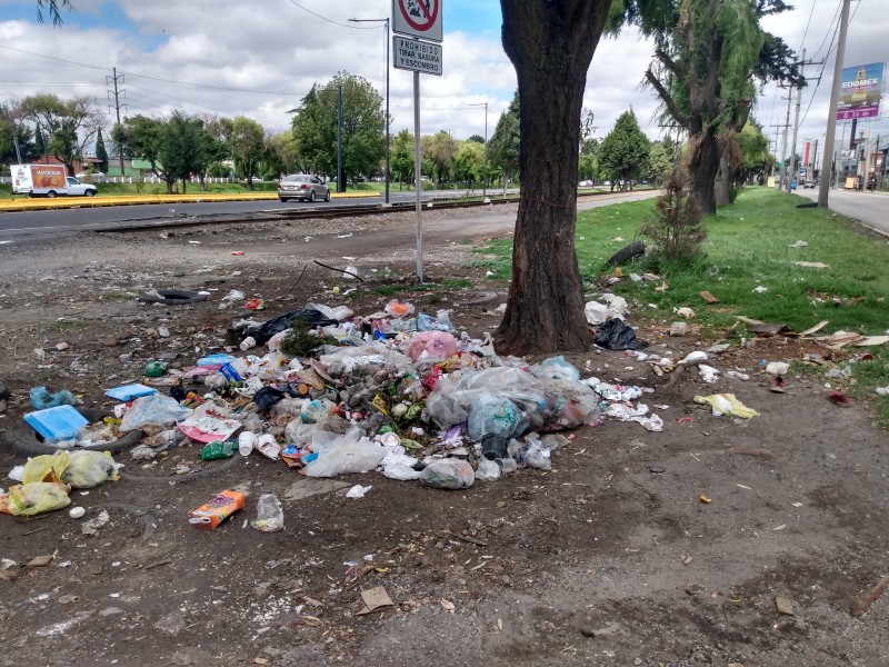 Paseo Tollocan se convierte en basurero