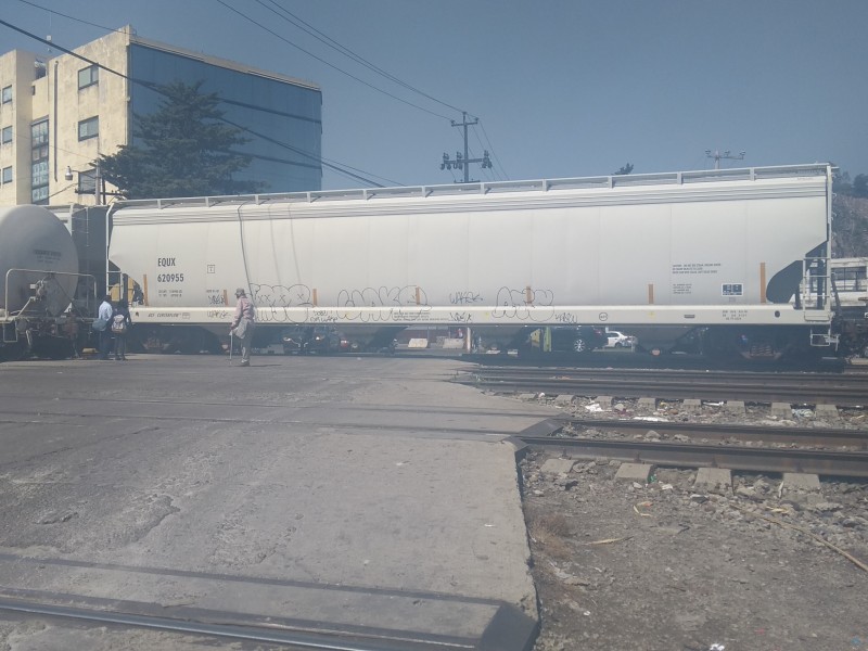 Paso del tren desquicia a la capital mexiquense