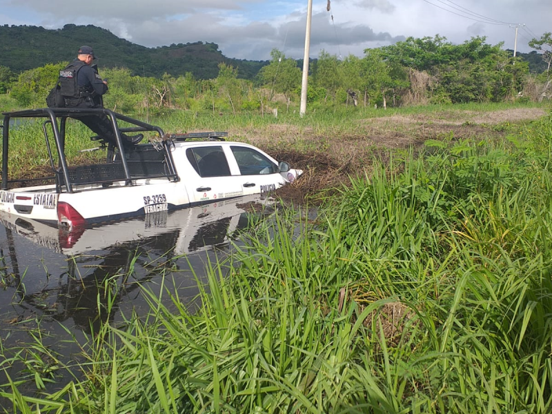 Patrulla de SSP cae a humedal en Vega de Alatorre