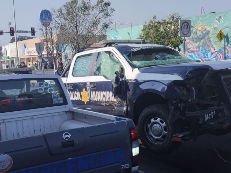 Patrulla municipal de Querétaro volcó en persecución