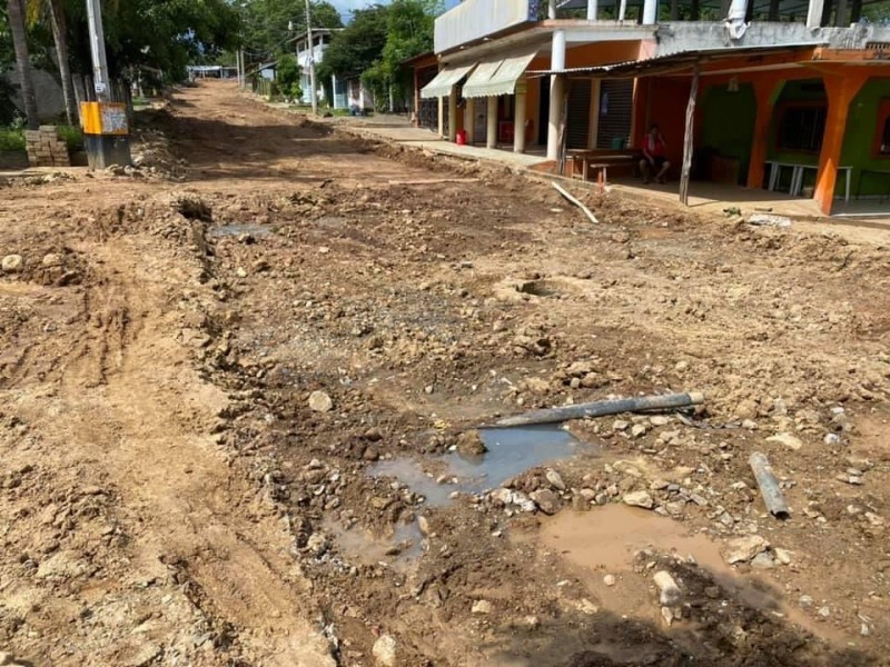 Pavimentación en Los Llanos van muy lentos señalan habitantes