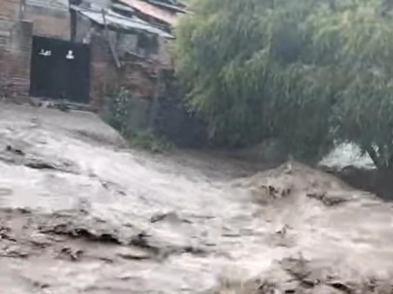 PC, alerta en Santa Ana Maya tras desborde de río